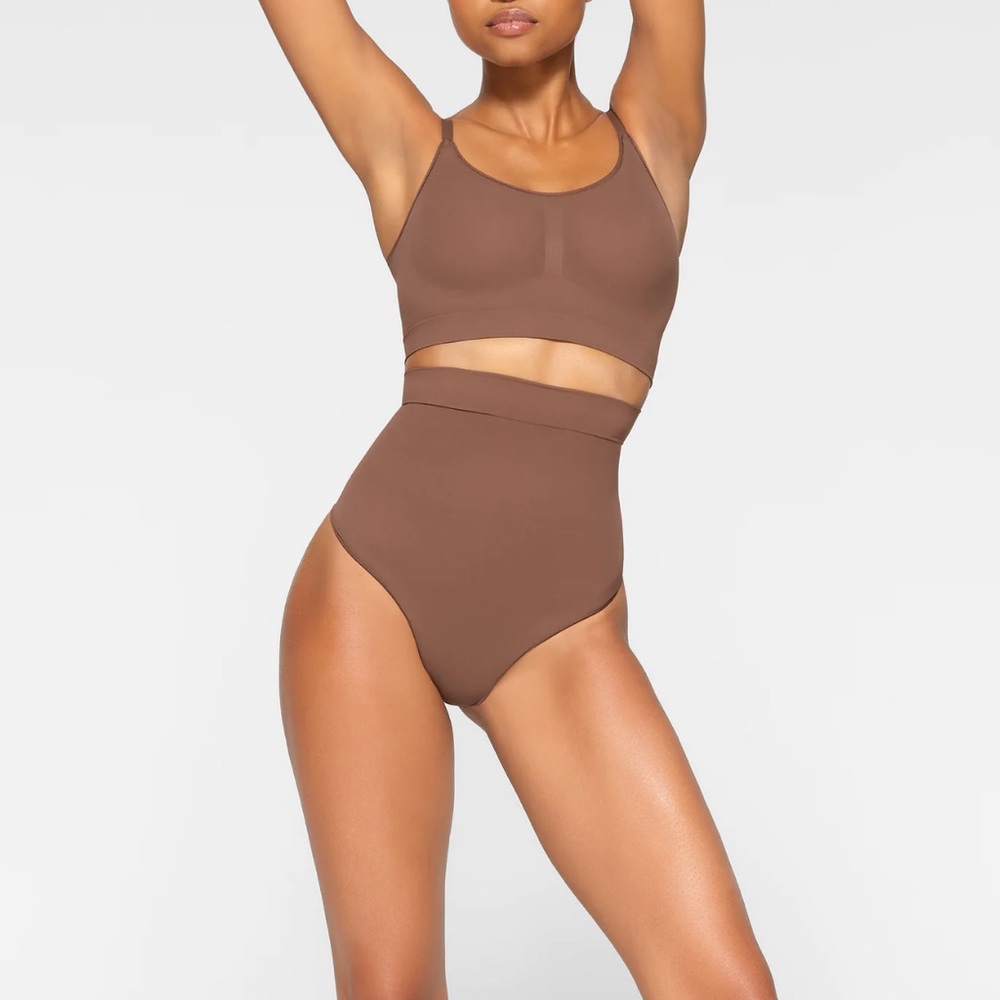 SKIMS Everyday Sculpt High Waisted Thong &Sheer Sculpt Bandeau Both Brown M NWOT